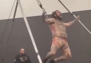 【閲覧注意】ボディサスペンション(肉体に針を貫通させる)イベントで事故が起きるとこうなる・・・