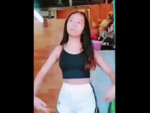 【超閲覧注意】TikTokで人気の女子高生、ガチでやばい奴に見つかり”こうなる”・・・（動画あり）