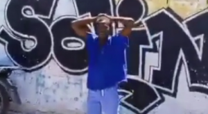 ギャングによる処刑シーン、民衆と一体になっているのが恐ろしい…【閲覧注意】